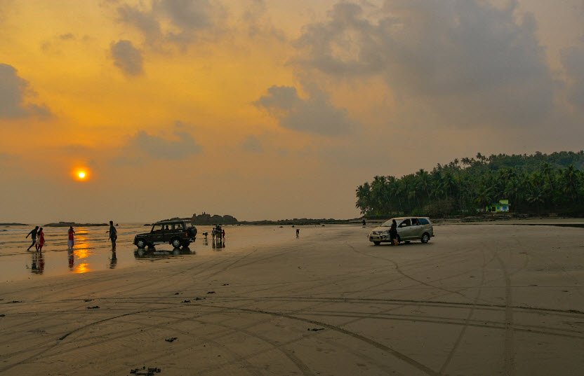 Muzhappilangad Drive in Beach, Kannur, Kerala - Vushii.com Muzhappilangad Drive in Beach, Kannur, Kerala - Vushii.com